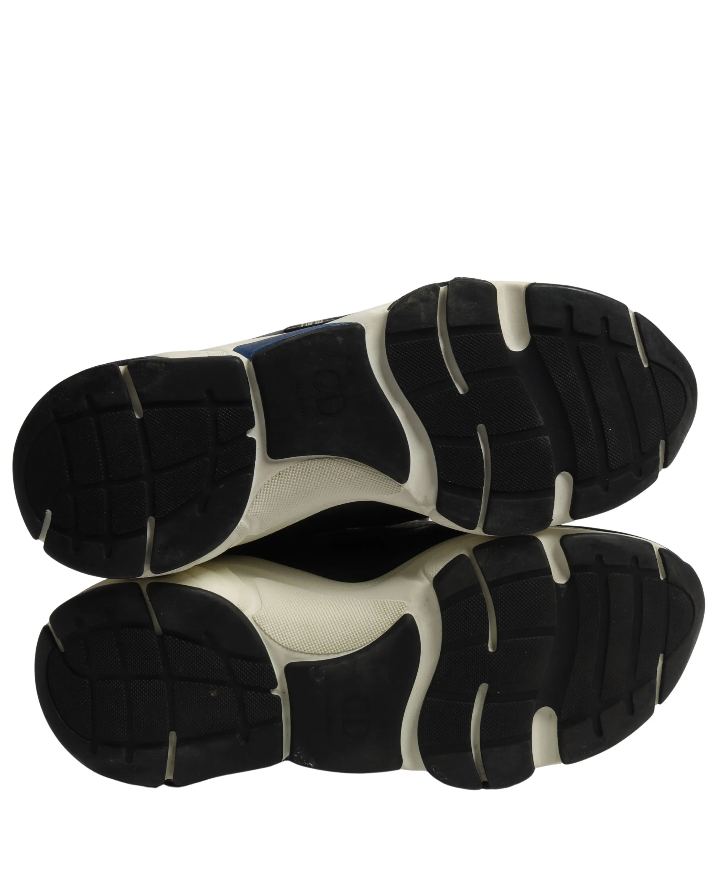 B22 Sneakers