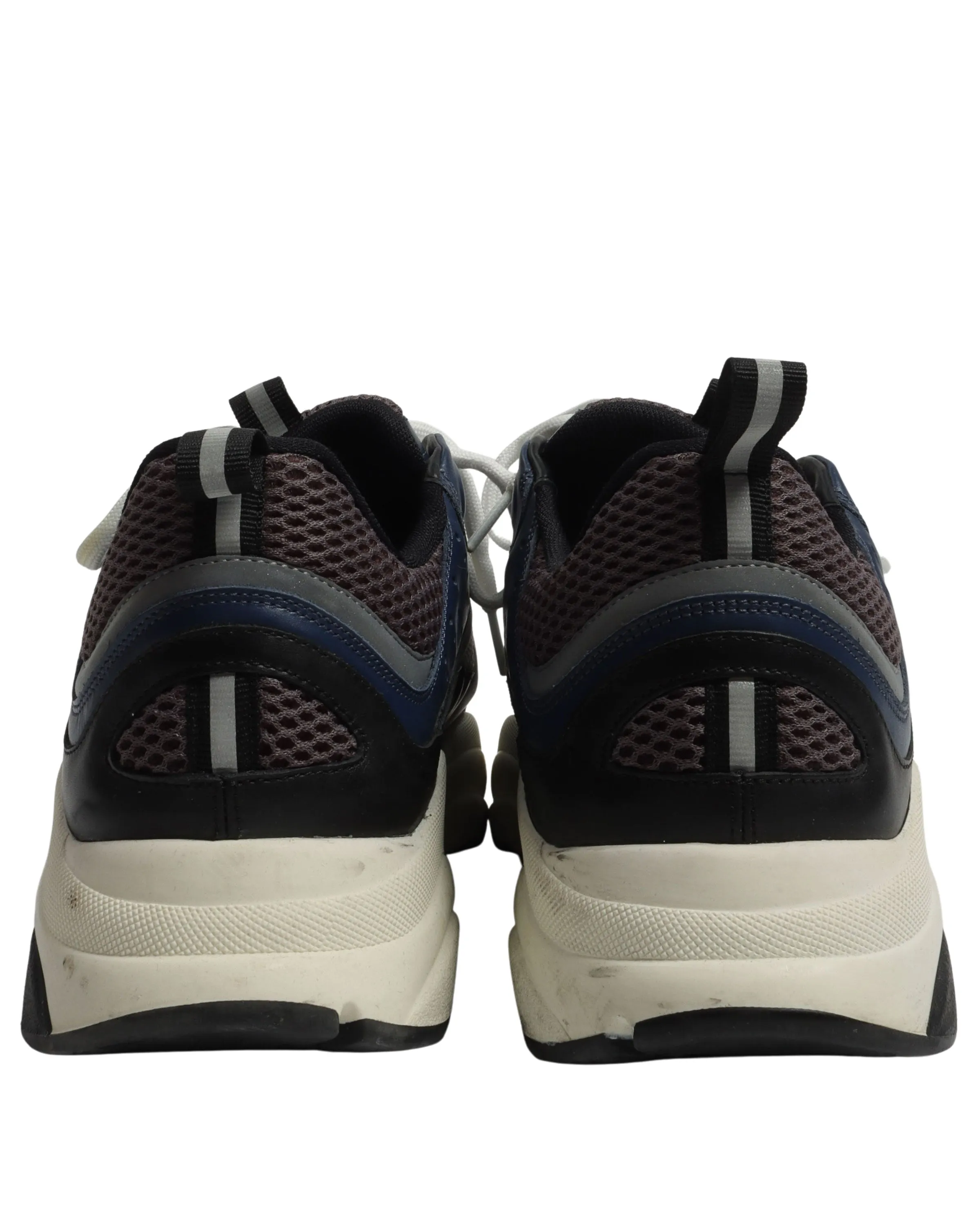 B22 Sneakers