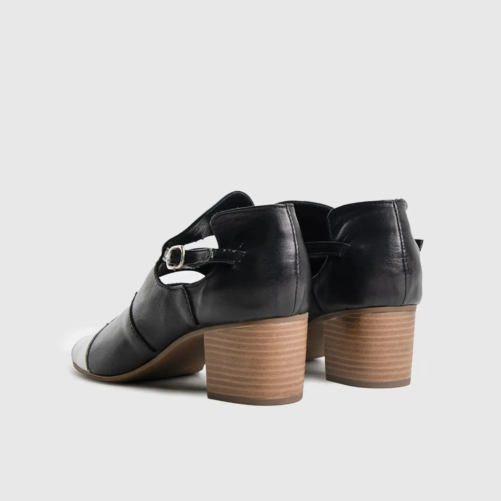 Comfort Block Heel Sandal Black/White 8428