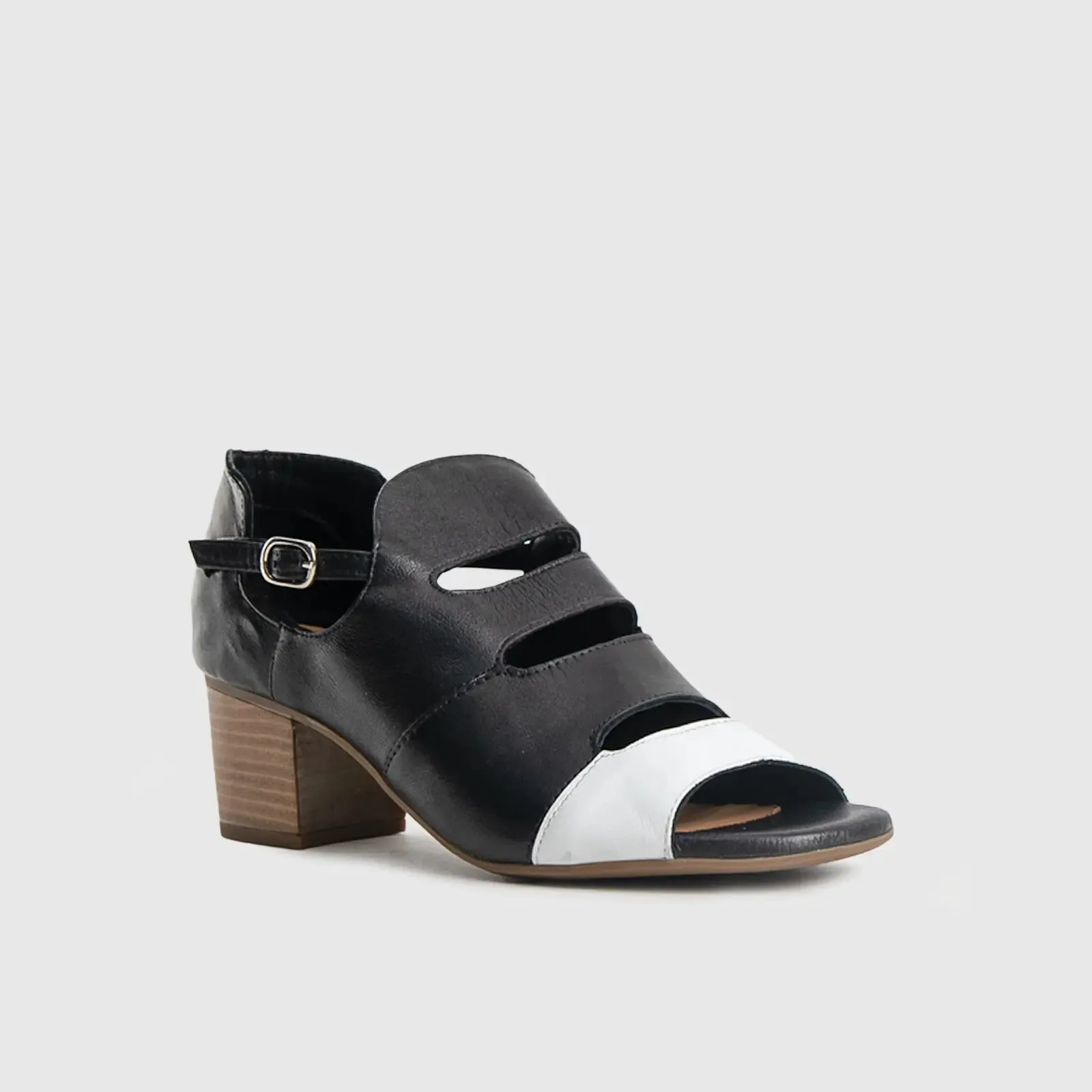 Comfort Block Heel Sandal Black/White 8428