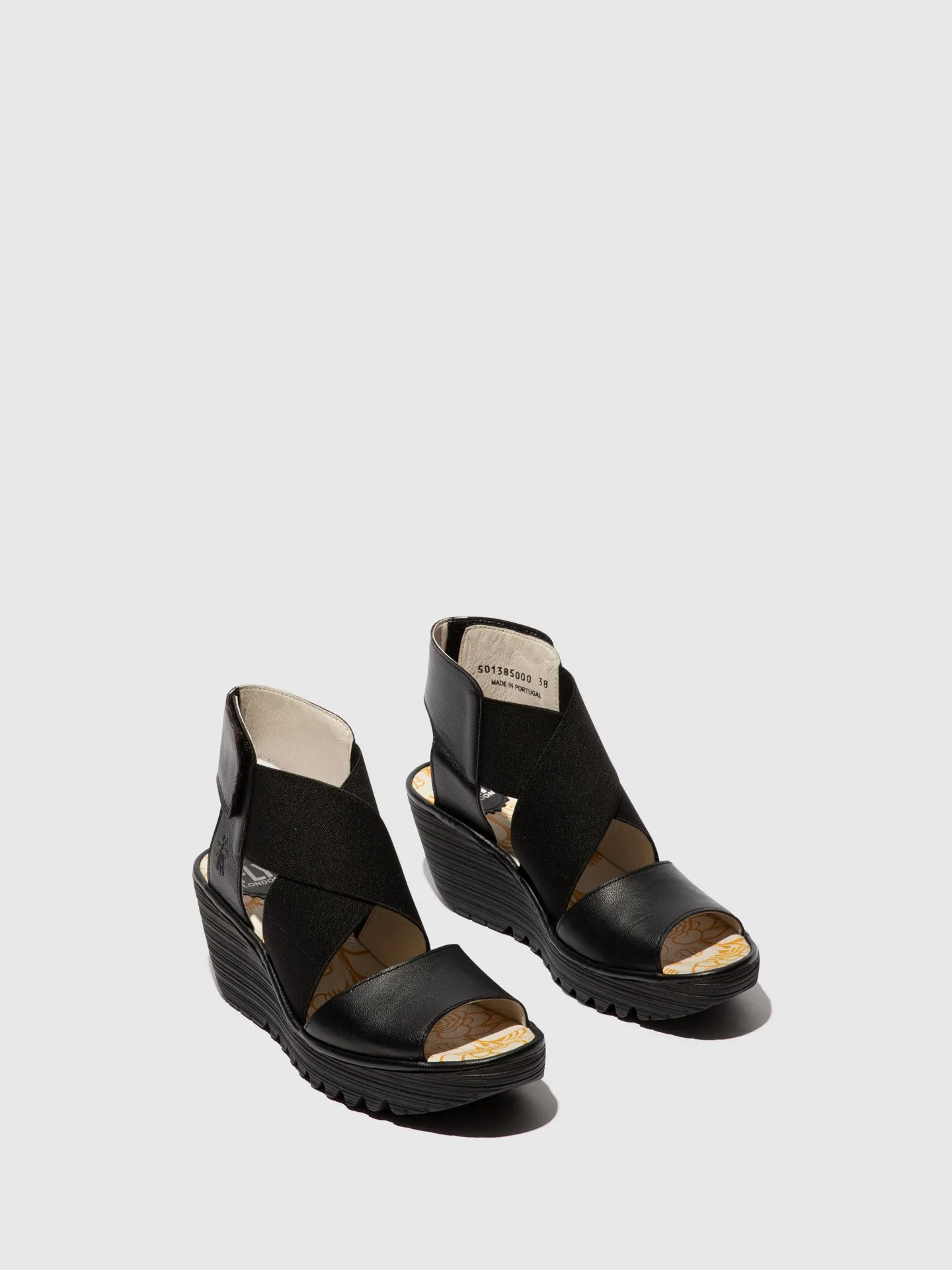 Crossover Sandals YUBA385FLY BLACK