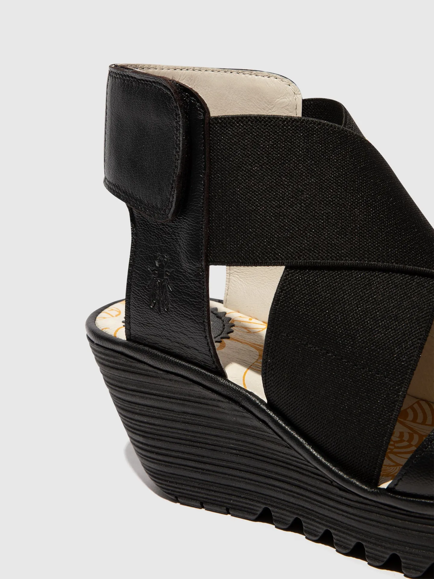 Crossover Sandals YUBA385FLY BLACK