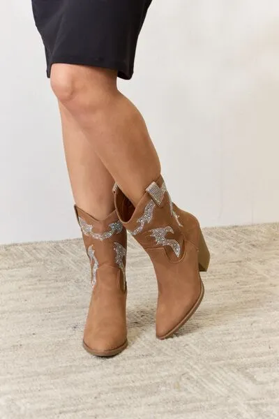 Dazzle The Room Rhinestone Detail Cowboy Boots
