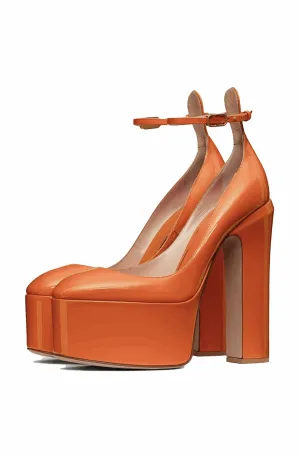 Platform ankle strap pumps